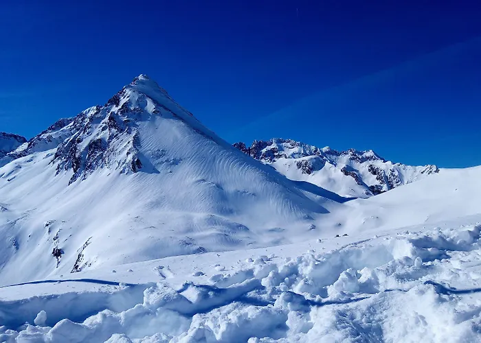 Saint Sauveur לורדה