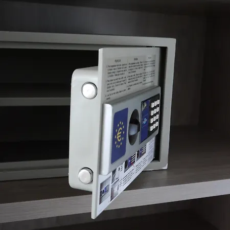 Saint Sauveur Лурд