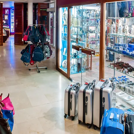 Saint Sauveur Лурд