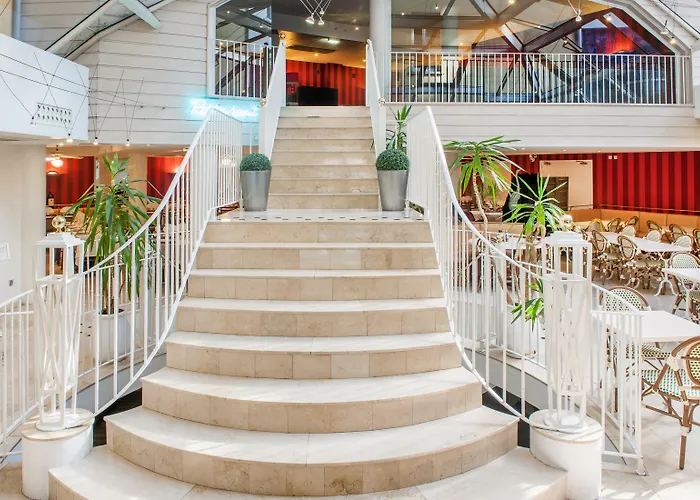 Saint Sauveur Hotel 3*