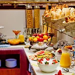 Hotel Saint Sauveur Lourdes