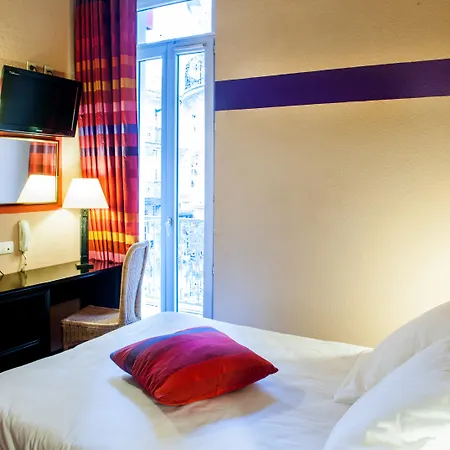 Saint Sauveur Hotel 3*