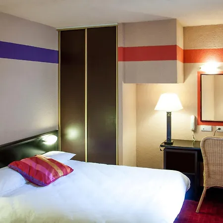 Saint Sauveur Hotel 3*