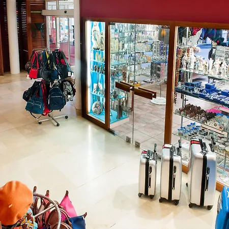 Hotel Saint Sauveur 3*