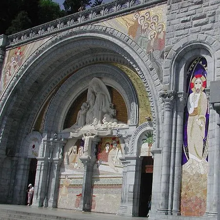 Saint Sauveur Hotel